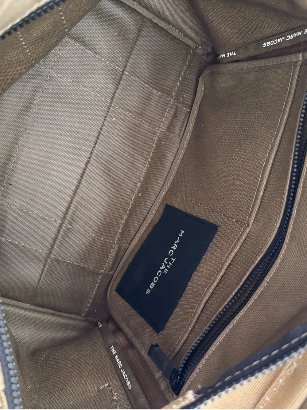 Marc Jacobs compact canvas